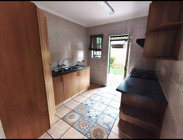 2 BEDROOM TOWNHOUSE FOR SALE IN MONTANA